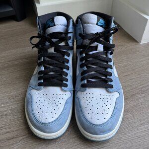 Air Jordan 1 Retro High OG 'University Blue'